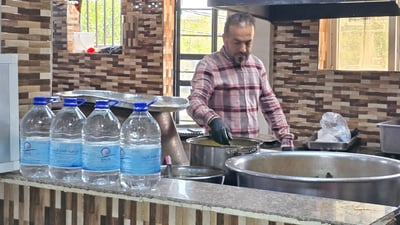 چێشتخانەیەک لە سلێمانی بە ئاوی زمزم چێشت لێئەنێ