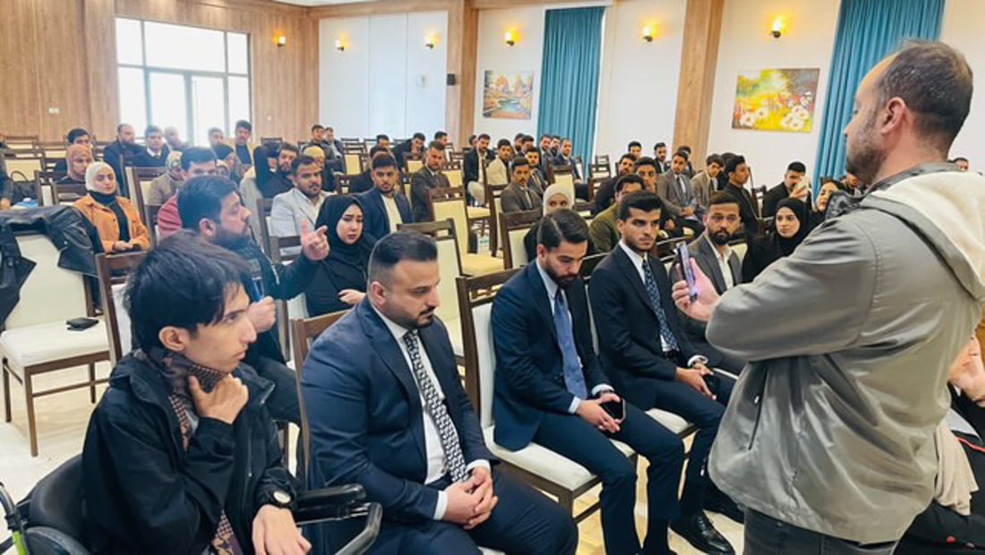 النجف: 3 آلاف معتقل من ناشطي تشرين.. تقرير ندوة “أوما” بحضور سجاد سالم