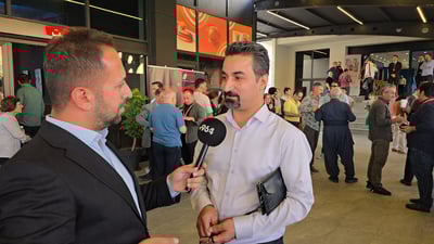 “زۆربەی شانۆییەکان لەپێناو پارە دەچنە هۆڵەکانەوە”