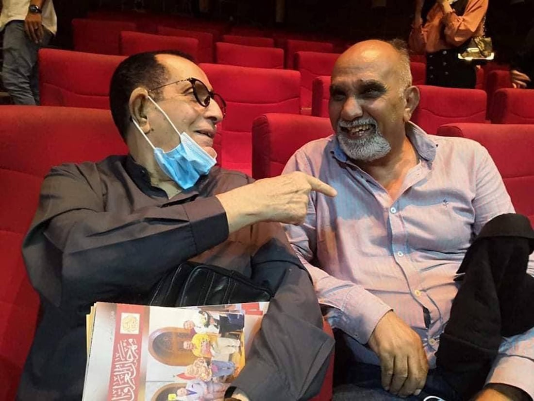964 تحاور المخرج كاظم نصّار: أسلوب “شعرة من جلد خنزير” في مجتمع يصفق للفاسدين