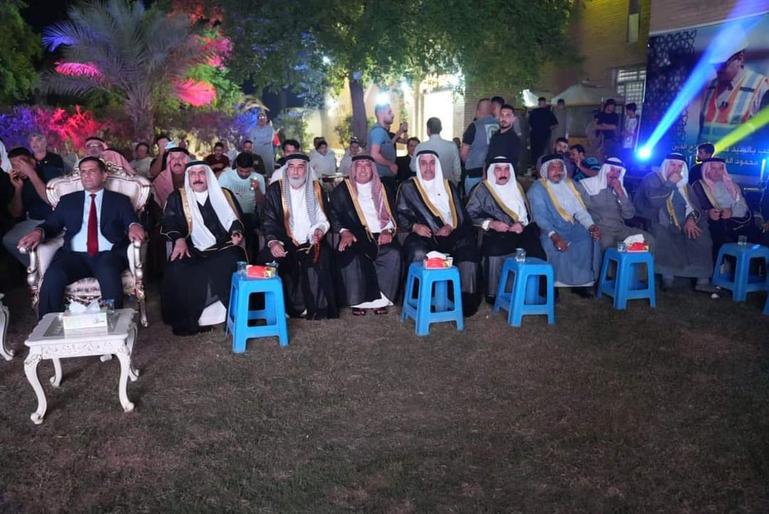 صور ليلية: المحافظ يفتتح مقهى يجمع “شياب تكريت”