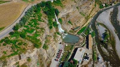 تاڤگەی دۆڵی شەهیدان لە سەنگەسەر دیمەنێکی ناوازەی بە ناوچەکە بەخشیوە