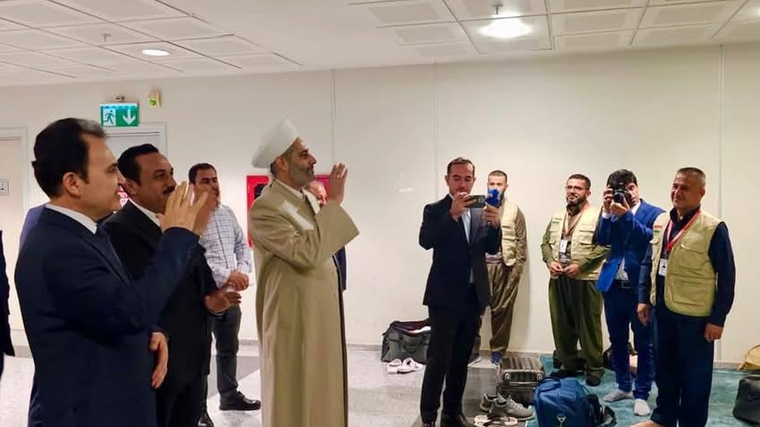 یەکەم کاروانى حاجیان لە رێگەى فڕۆکەوە گەشتیان کرد