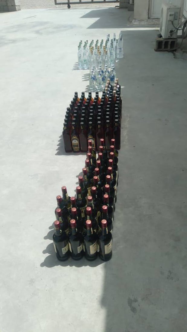 صور: ضبط أعداد كبيرة من المشروبات الكحولية المهربة في صلاح الدين