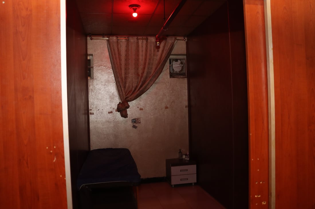 بەم شەوە سەنتەرێكی مەساج و فرۆشگایەك داخران