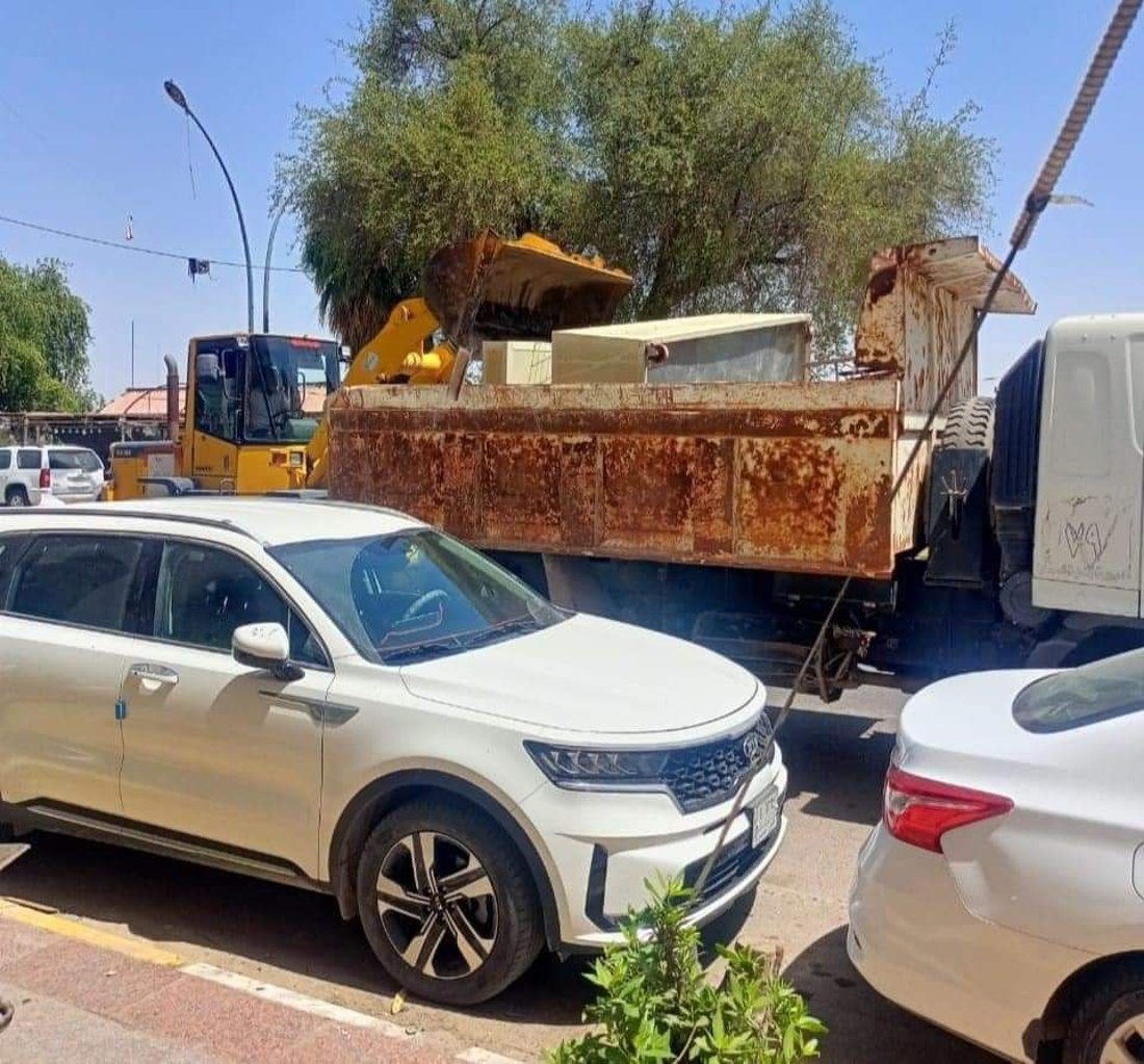 بلا تفاهم.. صور لـ”شفل” السماوة وهو يدمّر كل شيء في طريقه بعد نهاية المهلة