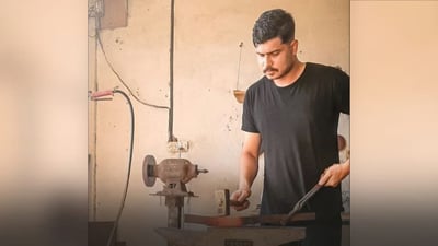 Karbala bladesmith turns passion for swords into vocation