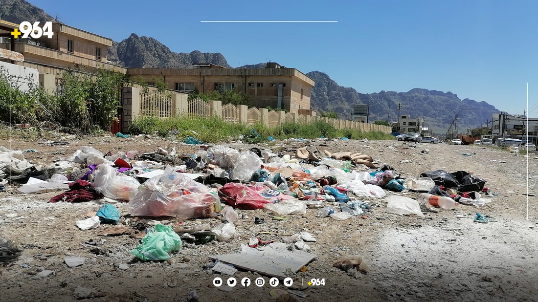 مانگاکانی رانیە لەسەر پاشماوە پزیشکییەکانی تەنیشت نەخۆشخانەی منداڵان دەلەوەڕێن