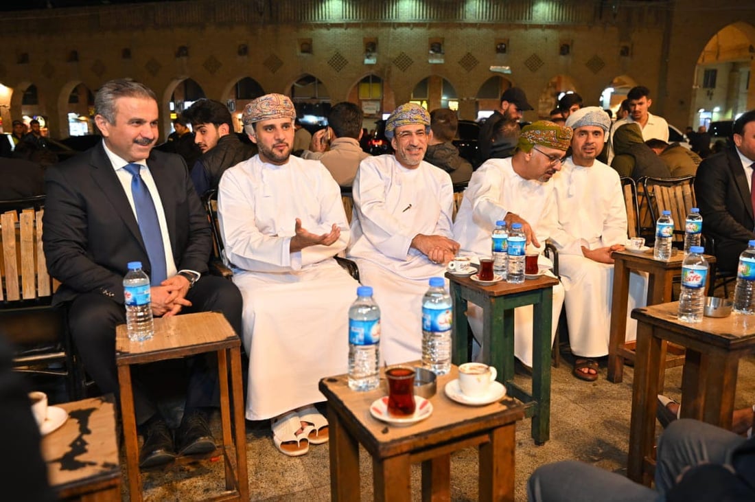 عومانییەكان لە چایخانەی مەچكۆ بوون