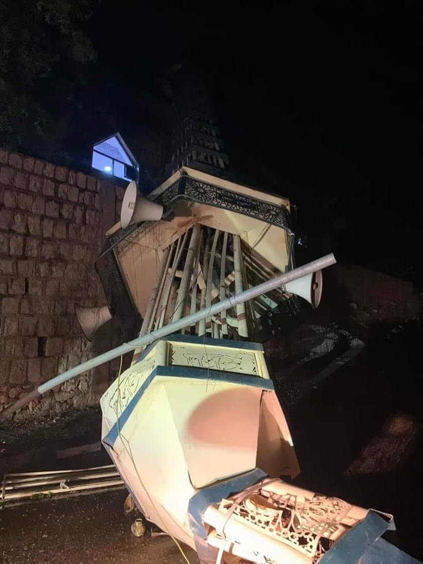 صور: زاخو لا تملك المال لإصلاح مئذنة المسجد.. دمرتها عاصفة وسيصلحها فاعل خير