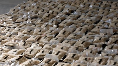 العراق ينفذ عملية داخل سوريا ويضبط 300 ألف حبة مخدرة ويعتقل تاجرين دوليين