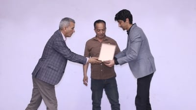 الديوانية: تكريم أول عراقية تقدم “أنميشن” وشابين بتجارب عالمية (فيديو)