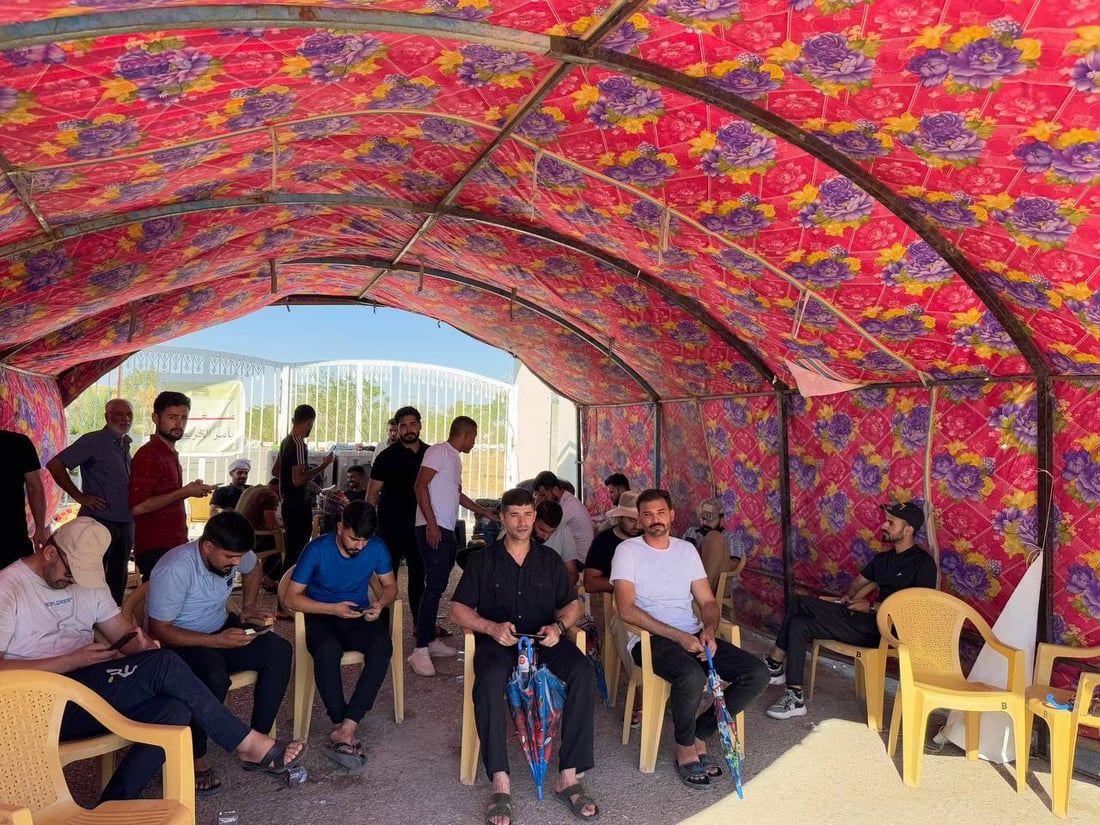 پێش نیوەڕۆ پۆلیس چادرەکەى تێکدان؛ دوانیوەڕۆ دایان نایەوە