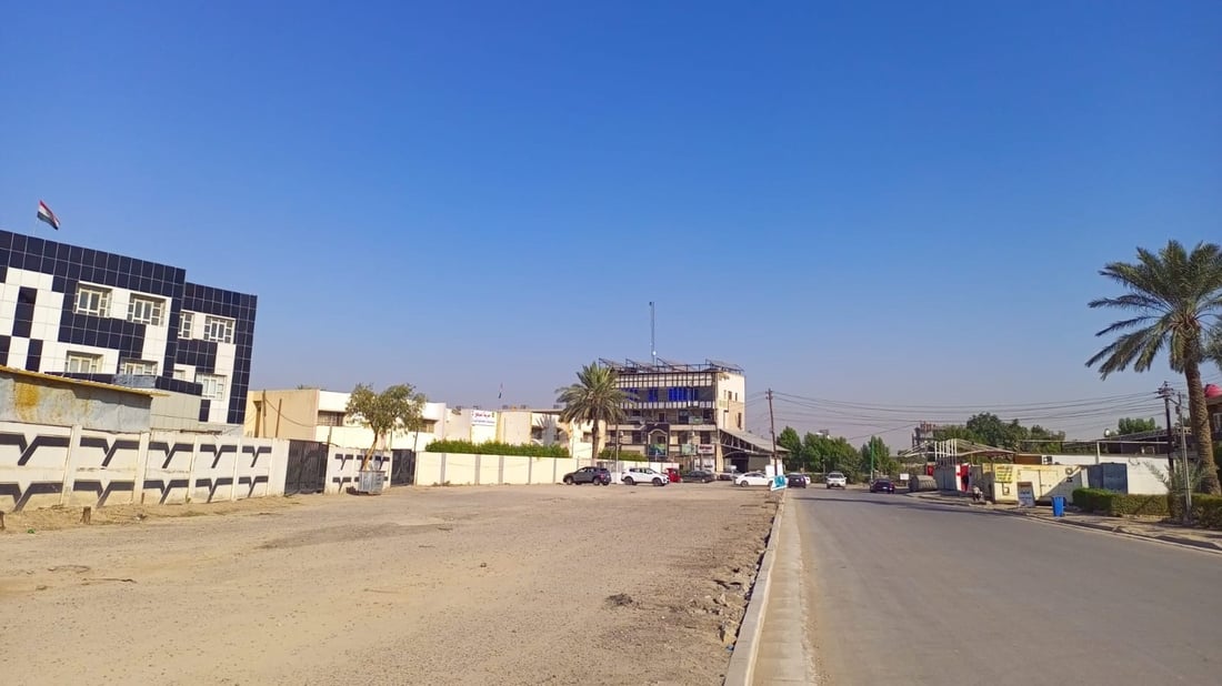 تجربة ناجحة في حي الجامعة: “عمارة الطاقة الشمسية” تستغني عن المولّدات نهائياً