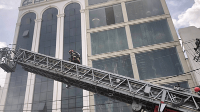 ئاگری باڵەخانەکەی هەولێر کۆنتڕۆڵ نەکراوە