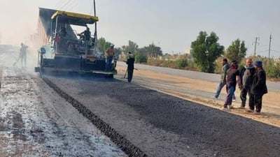 صور: بعد تعويض أصحاب الحسينيات.. المباشرة بإكساء طريق مشخاب – مناذرة