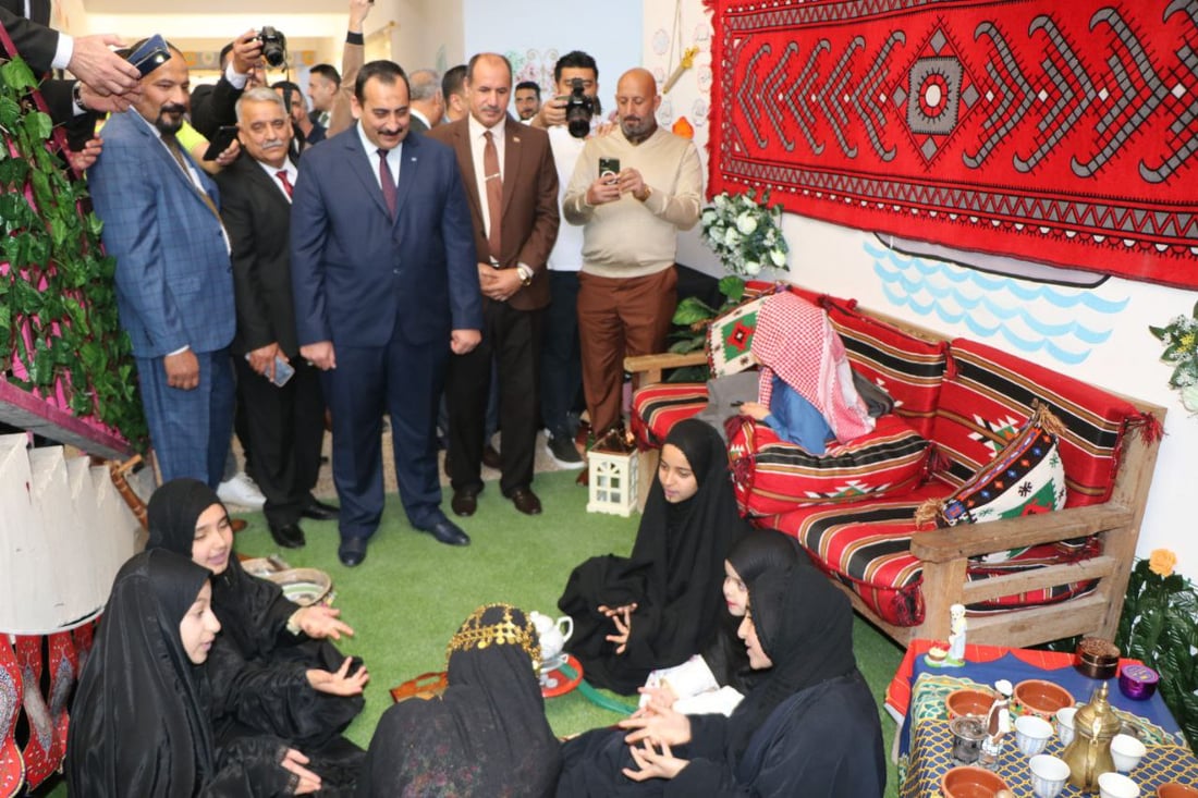 لوحات غاية في الجمال.. طالبات حديثة يرسمن النواعير وجسر حجلان خلال معرض سنوي