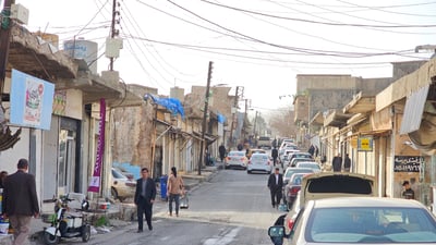 کاسبکارێکی شەقامی حاجی قادر؛ منداڵ بووین وتیان دەکرێتە دوو ساید