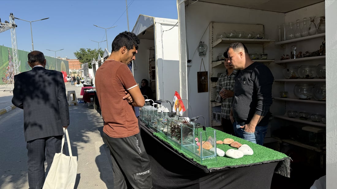 معرض العراق الدولي للكتاب.. كتب وبازارات تجذب الزوار (صور)