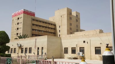 طعنه بسكين في بطنه.. خلاف بين سائقي تكسي ينتهي بقتل أحدهما بقضاء الرميثة