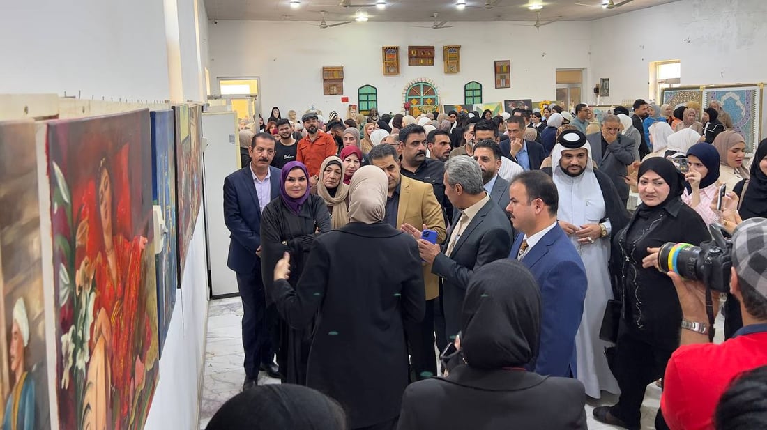 كان يوماً مزدحماً لدى بنات البصرة.. صور من الحضور الكبير في “الفنون الجميلة”