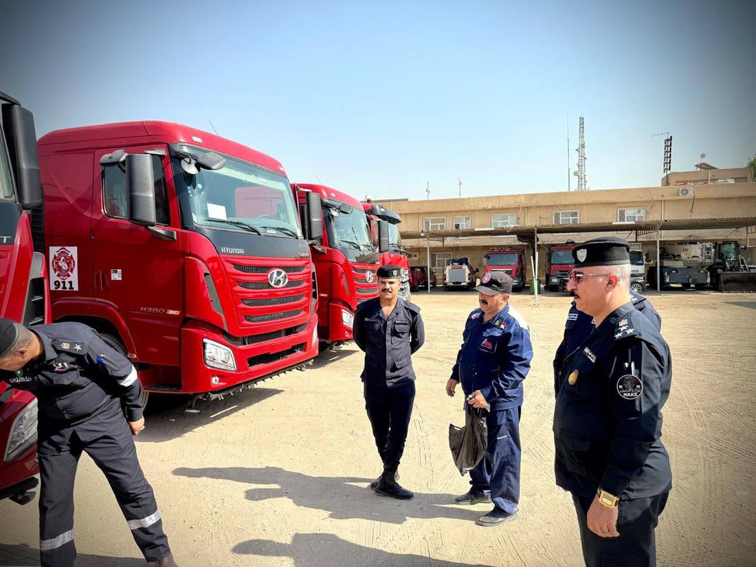 صور: الداخلية تسلم كربلاء سيارات إطفاء وإنقاذ آخر موديل