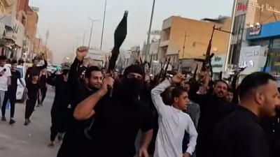 فيديو: قاذفات النجف “استعرضت” وقعقع السلاح بعد مقتل أحد الكلابيين