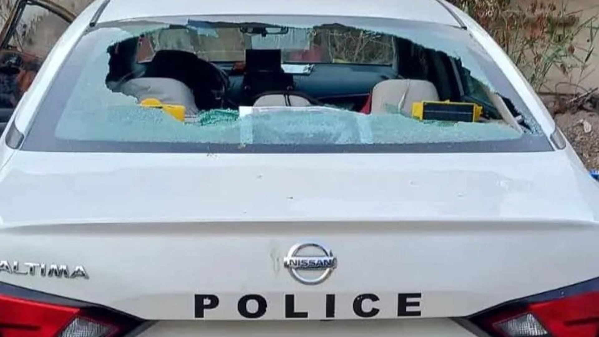 Suspected drug dealer arrested after shooting injures four officers in ...