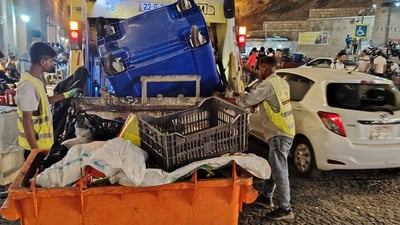 رۆژانى هەینى؛ زبڵ و خاشاک سەنتەرى هەولێر دادەپۆشێت