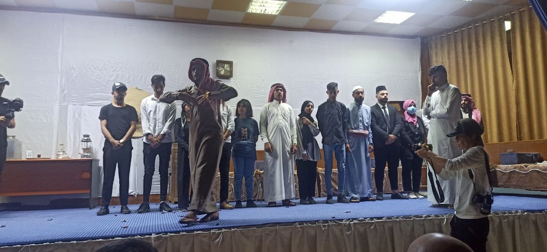 حديثة: “كلشي تغير”..أول عرض مسرحي منذ “سليمة كرفتك”(صور)