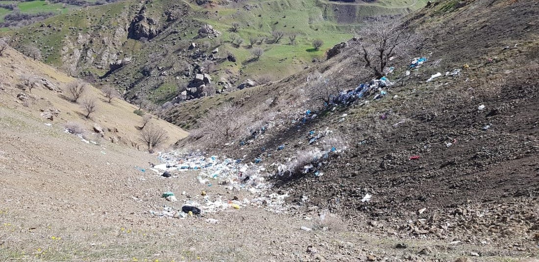 گوندەکانی ناوچەی گرگاشە پڕ بوون له‌ زبڵ و خاشاك