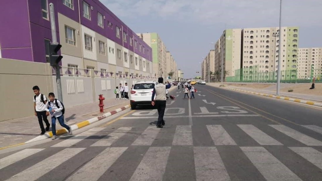 صور: الشرطة المجتمعية تلاحق الهاربين من مدارس بسماية.. ومحاضرات عن “حب الوطن”