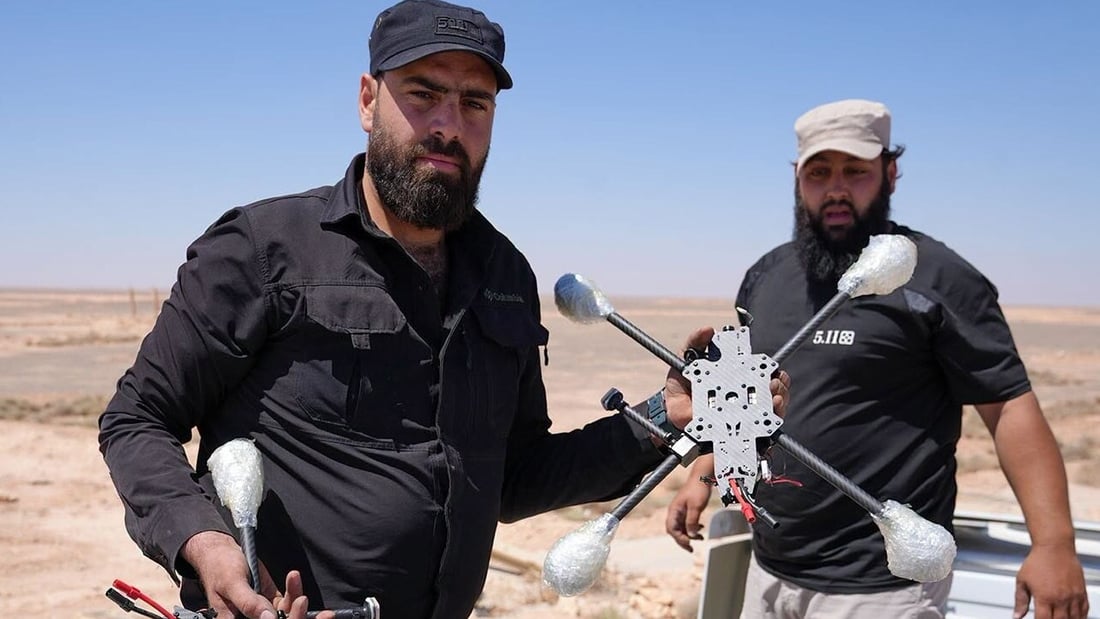 لجنة عليا بأمر الزيدي للتنسيق مع دمشق والتحقيق في شحنة أسلحة “حزب الله”