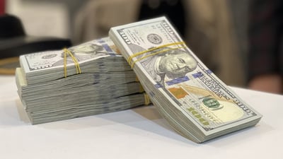 قائمة صباحية بأسعار صرف الدولار أمام الدينار في أسواق العراق المحلية الثلاثاء