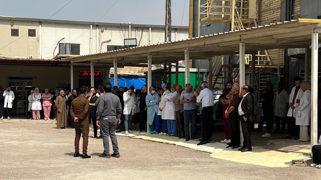 الزعفرانية تشيّع جثمان “أمهر جراحيها”.. تكريم وعرفان لمسيرة الدكتور شاكر حمود