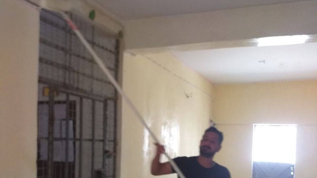 ابو غريب: تأهيل مدرسة “الشيخ ضاري” على نفقة محاضرين مجانيين (صور)