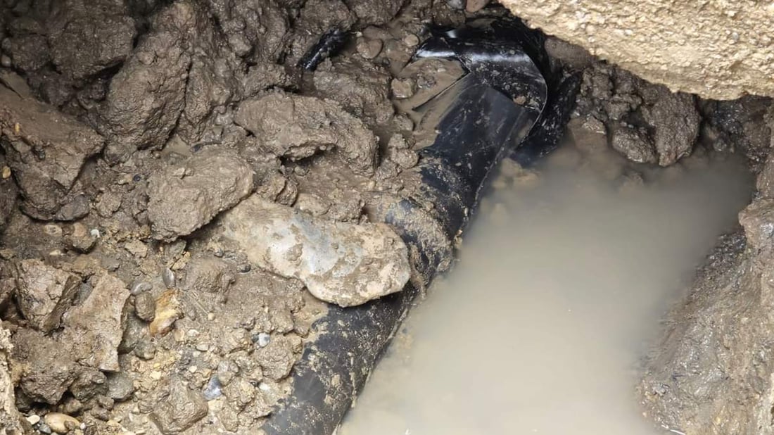 بۆریی سەرەکیی گواستنەوەی ئاوی ماڵان لە شارەزوور شكاوە “”