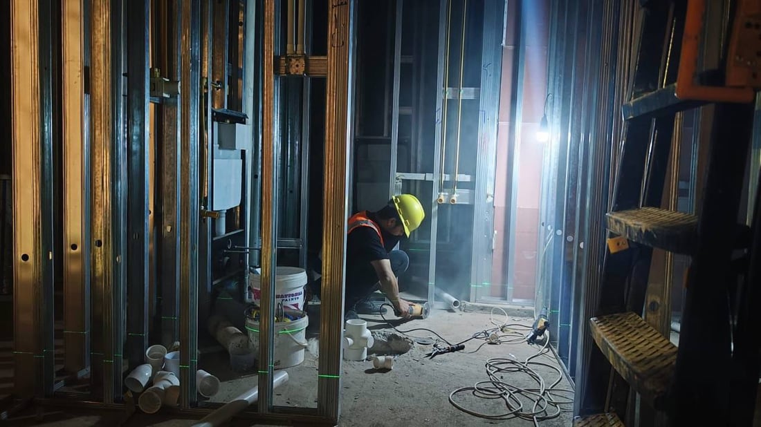 السوداني يشرف على مشروع مستشفى الفضيلية المتلكئ في بغداد