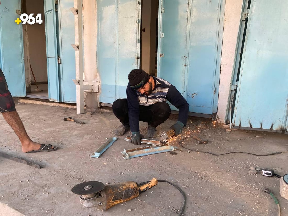 صور من شارع “الجري” في هيت: التجار استثمروا فترة الإغلاق لتأهيل محالهم