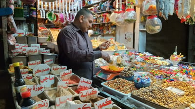 صور من الشورجة وسط بغداد: بهارات “البرياني” الأكثر طلباً قبيل رمضان