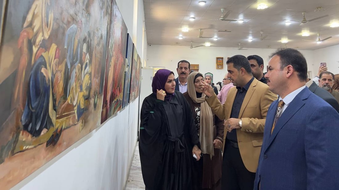كان يوماً مزدحماً لدى بنات البصرة.. صور من الحضور الكبير في “الفنون الجميلة”