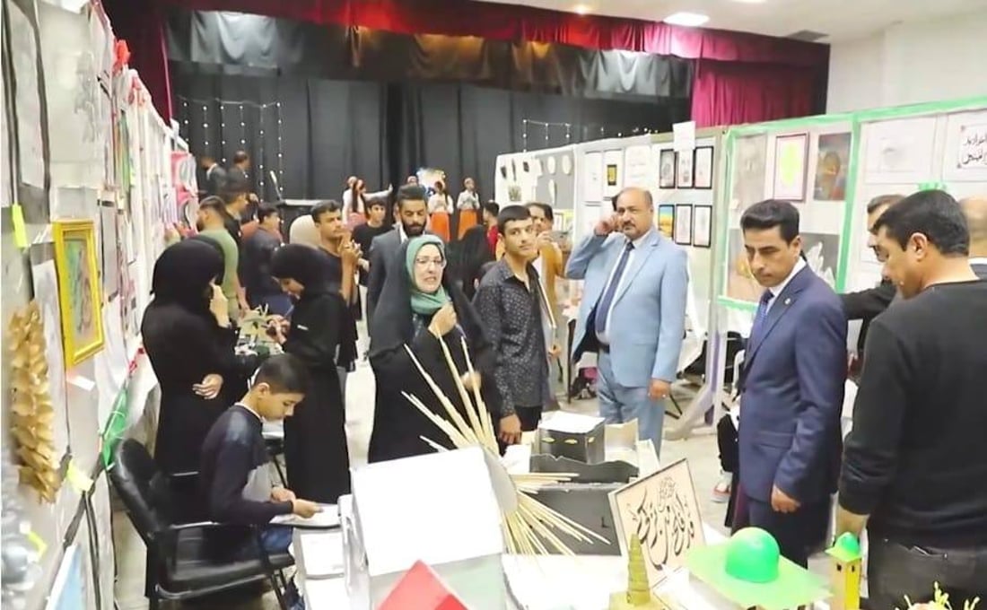 صور: طلاب الصويرة يرسمون اللوحات داخل معرض الفنون التشكيلية