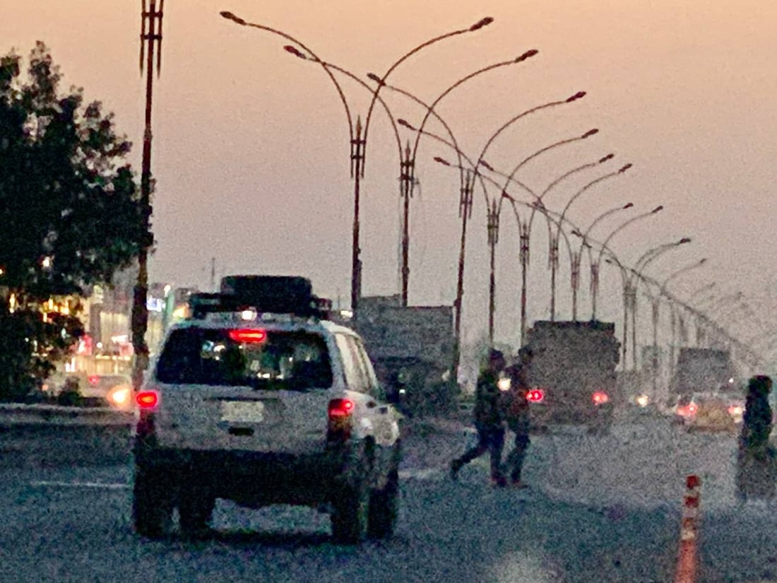 فيديو: المشي إلى بسماية “مجازفة”.. أكبر مجمع في بغداد بلا جسر عبور