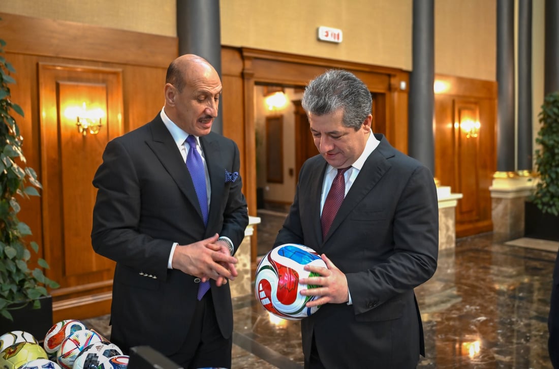 درجال يمنح مسرور بارزاني قميص المنتخب “رقم 10”