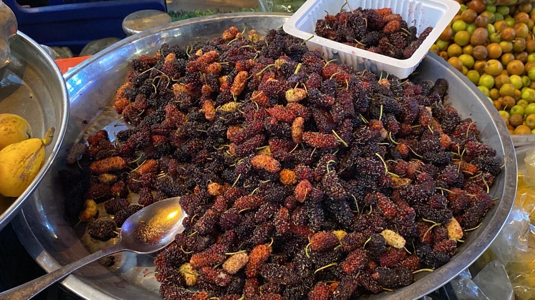 صور: “التكي” العراقي يصل إلى الناصرية.. الأسود والأحمر أرخص من التركي