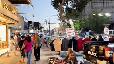 تخفيضات كبرى في بسطات الكرادة (فيديو)