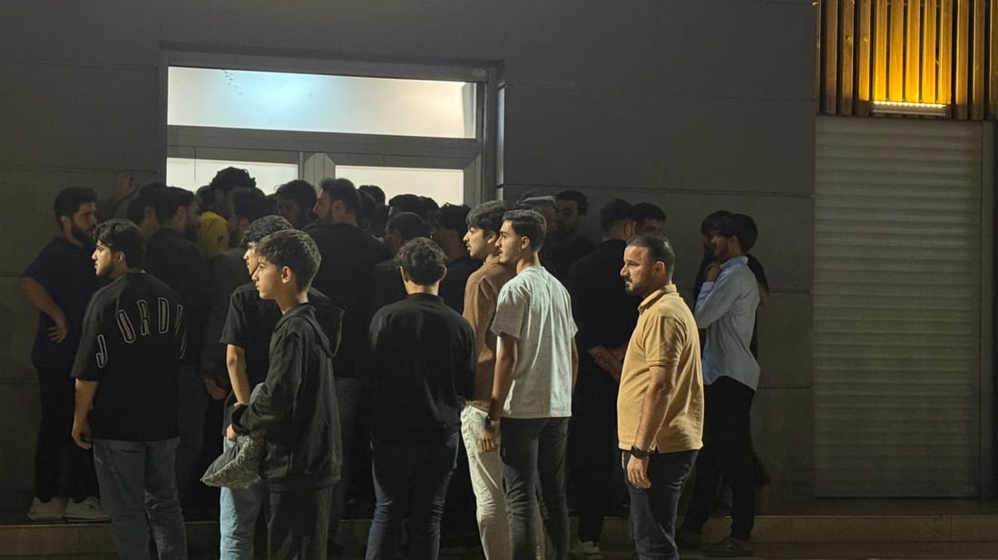 فيديو: ملعب فرانسو حريري يغص بالجماهير.. قمة نارية بين أربيل والشرطة