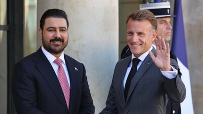 فيديو: ماكرون يستقبل الزيدي في قصر الإليزيه وسط ترحيب رسمي كبير