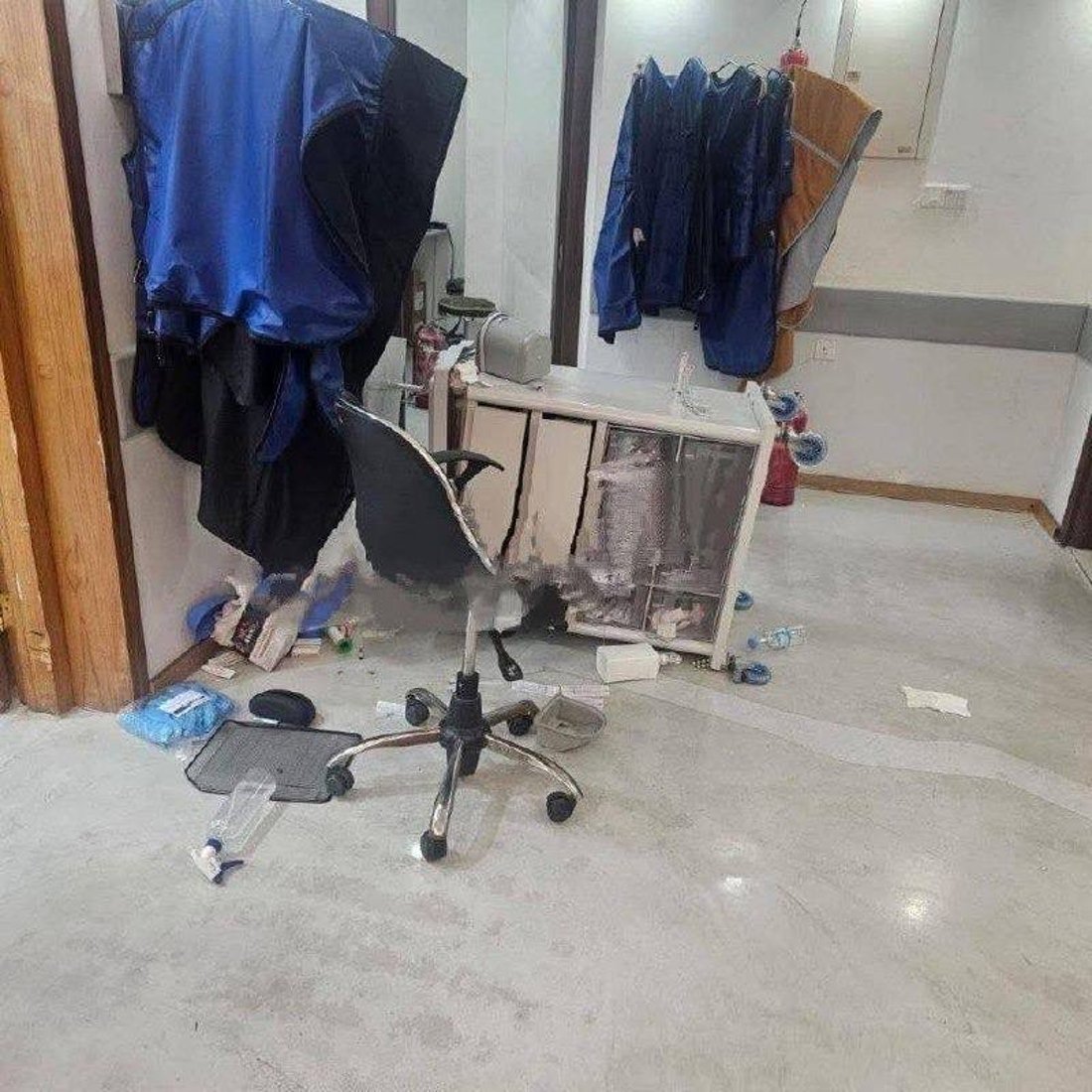 الداخلية تعتقل 7 أشخاص اقتحموا مستشفى الهلال الأحمر واعتدوا على كوادره