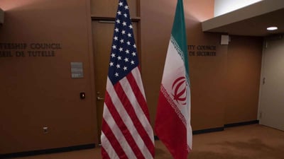 إيران تحدد “خطوطها الحمراء” قبل ساعات من انطلاق المحادثات مع أميركا